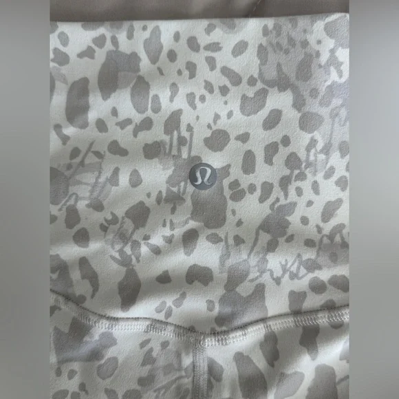 Lululemon Align Set (Cheetah Camo Antique White Multi) - Picture 4 of 6